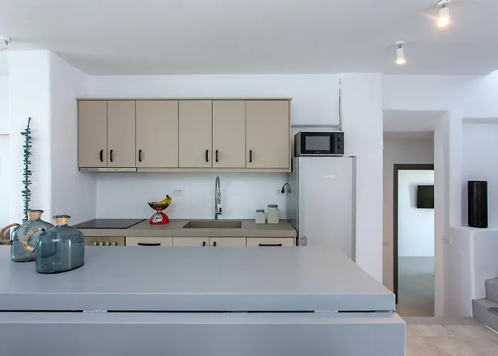 Sapphire 6bed With Pool And Hot Tub In Ornos (Mykonos)