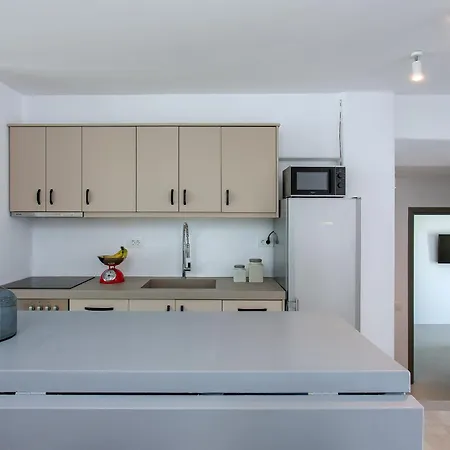 Sapphire 6bed With Pool And Hot Tub In Ornos (Mykonos)